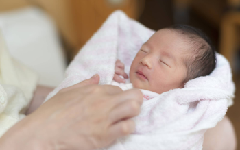 जापानमा नयाँ शिशु जन्मिने दर निरन्तर घट्ने क्रममा
